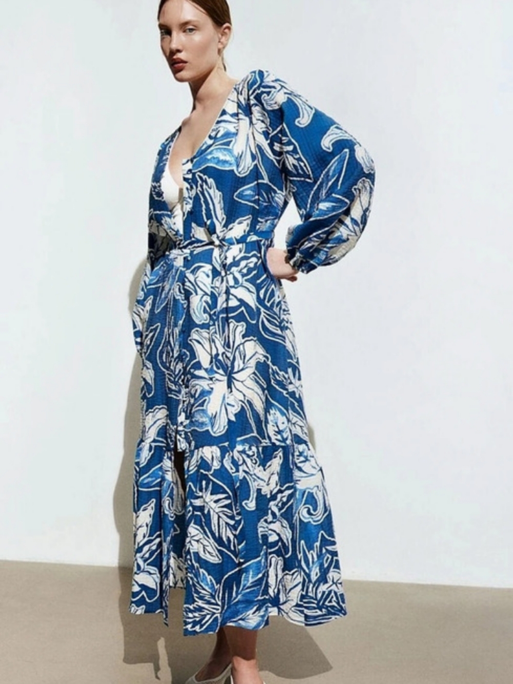 H&M Tie Belt Crepe Blue & White Floral Midi Dress